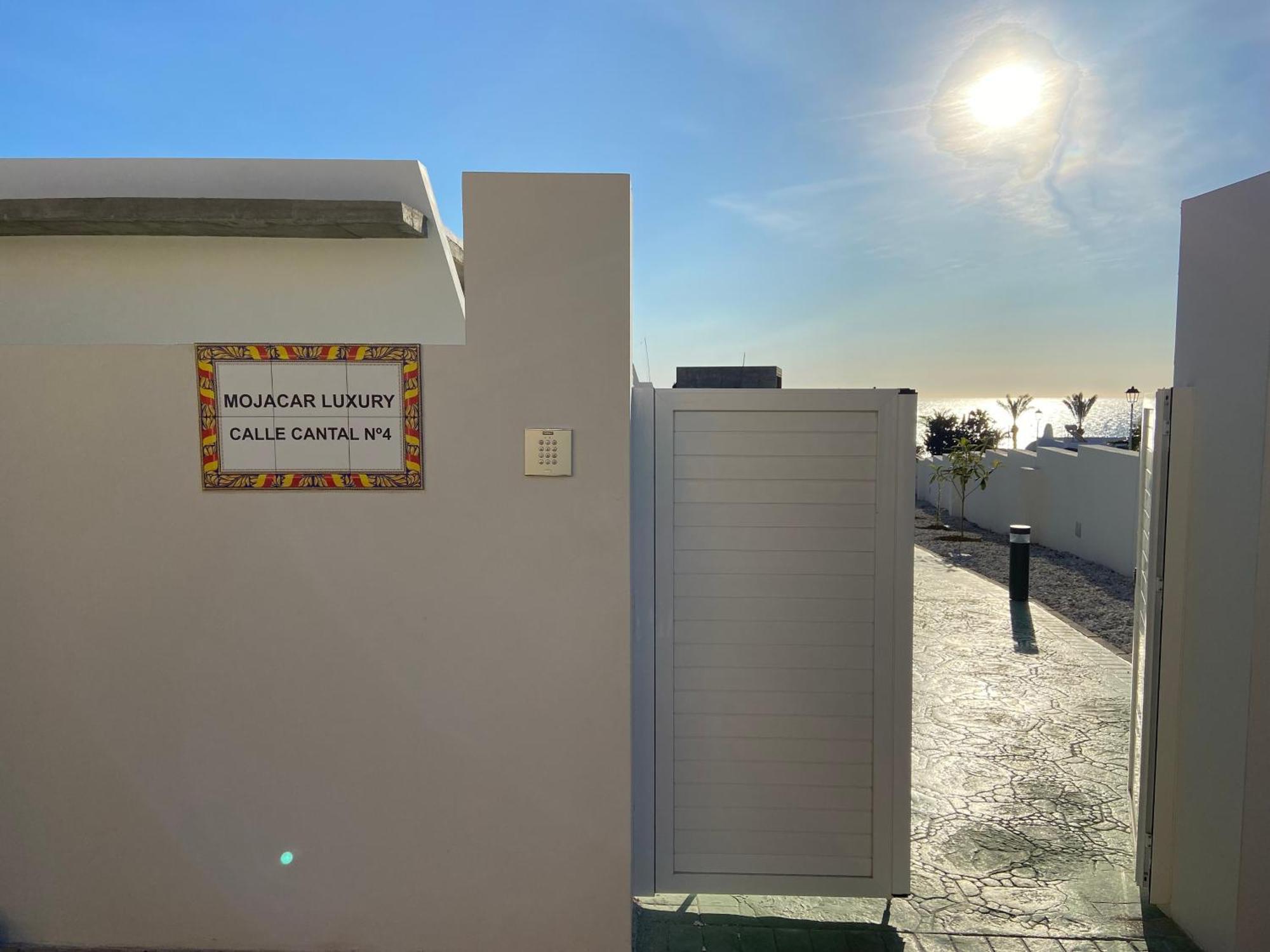 Mojacar Luxury Apartment ภายนอก รูปภาพ